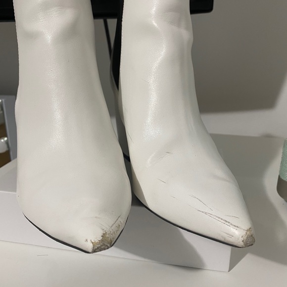 WHITE ANKLE BOOTIE 🤍 - Picture 12 of 13